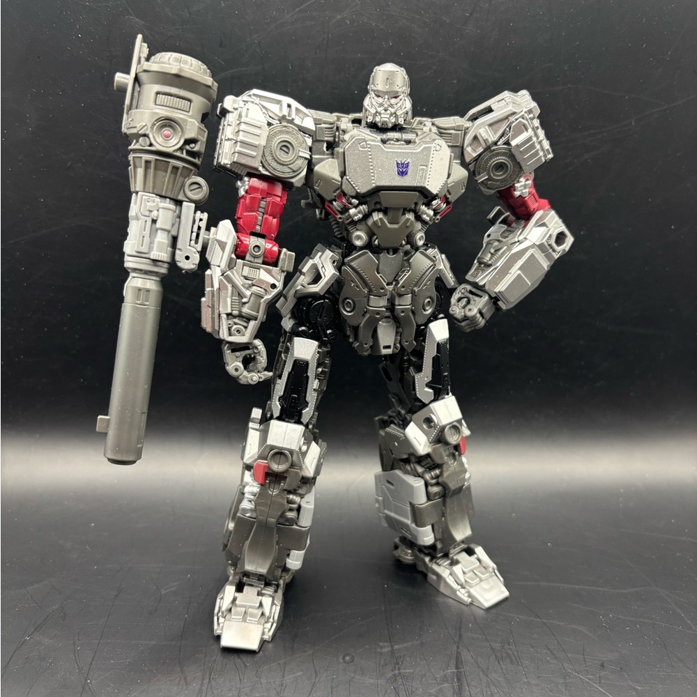 Transformers Bumblebee Movie Megatron KO